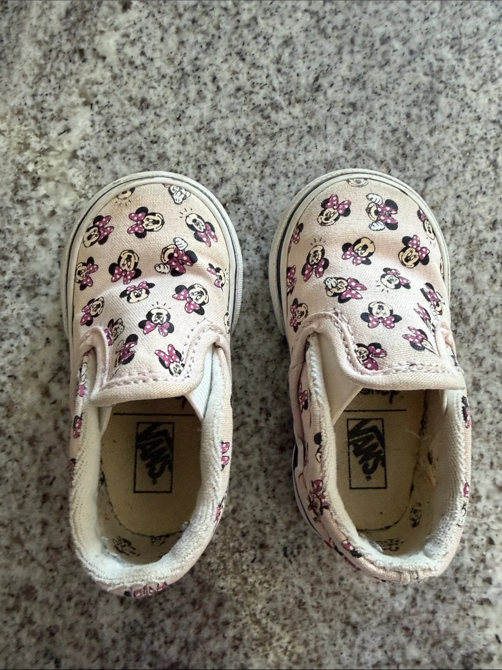 Vans Kids Slip-On Sneakers - Light Pink with Minnie Mouse Print